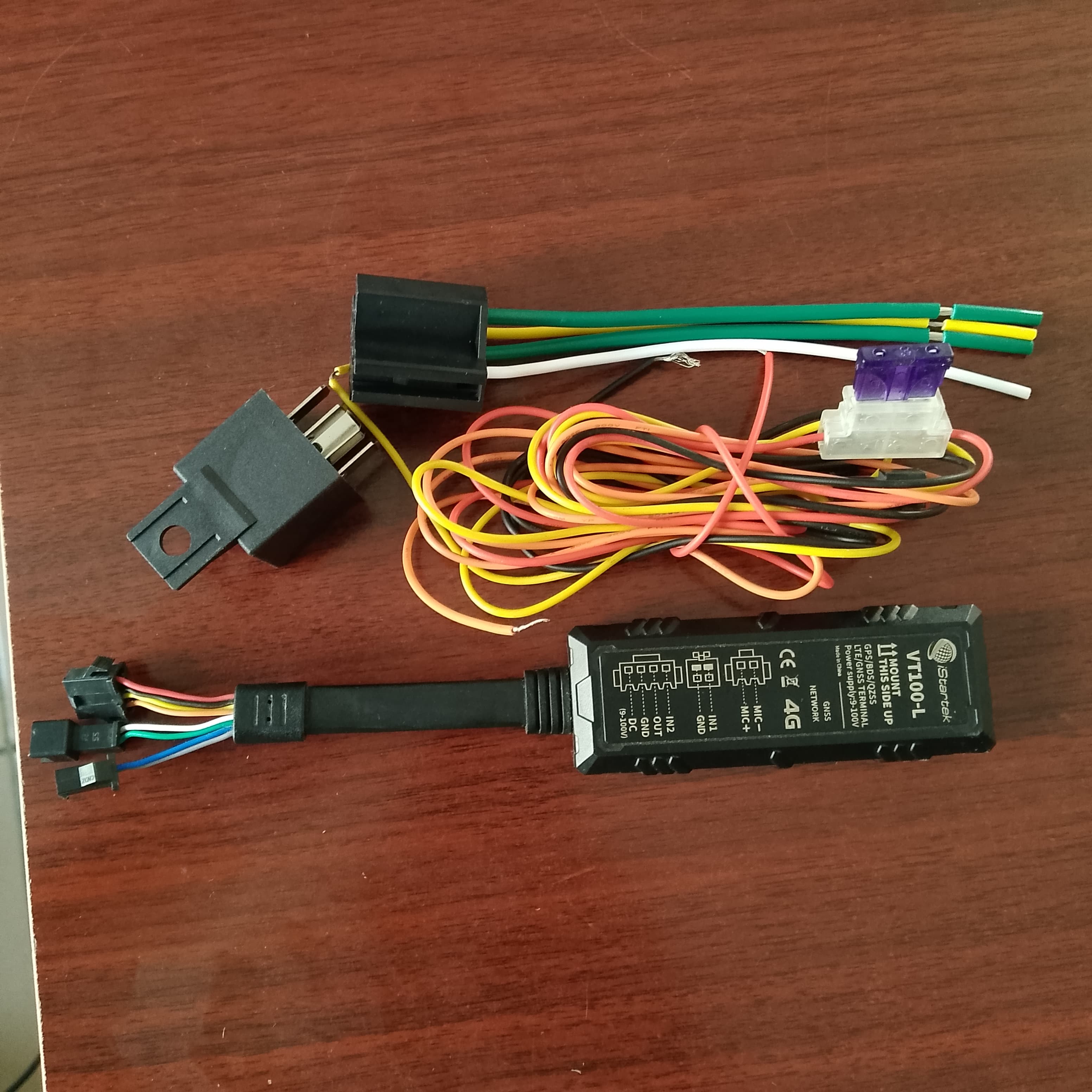 VT 100-L vehicules a usage personnels